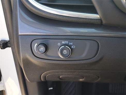 Used 2022 Buick Encore Preferred w/ Safety Package image 26