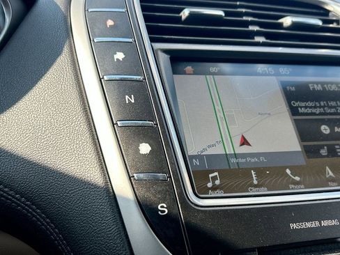 Used 2018 Lincoln MKX Select w/ Select Plus Package FWD image 20