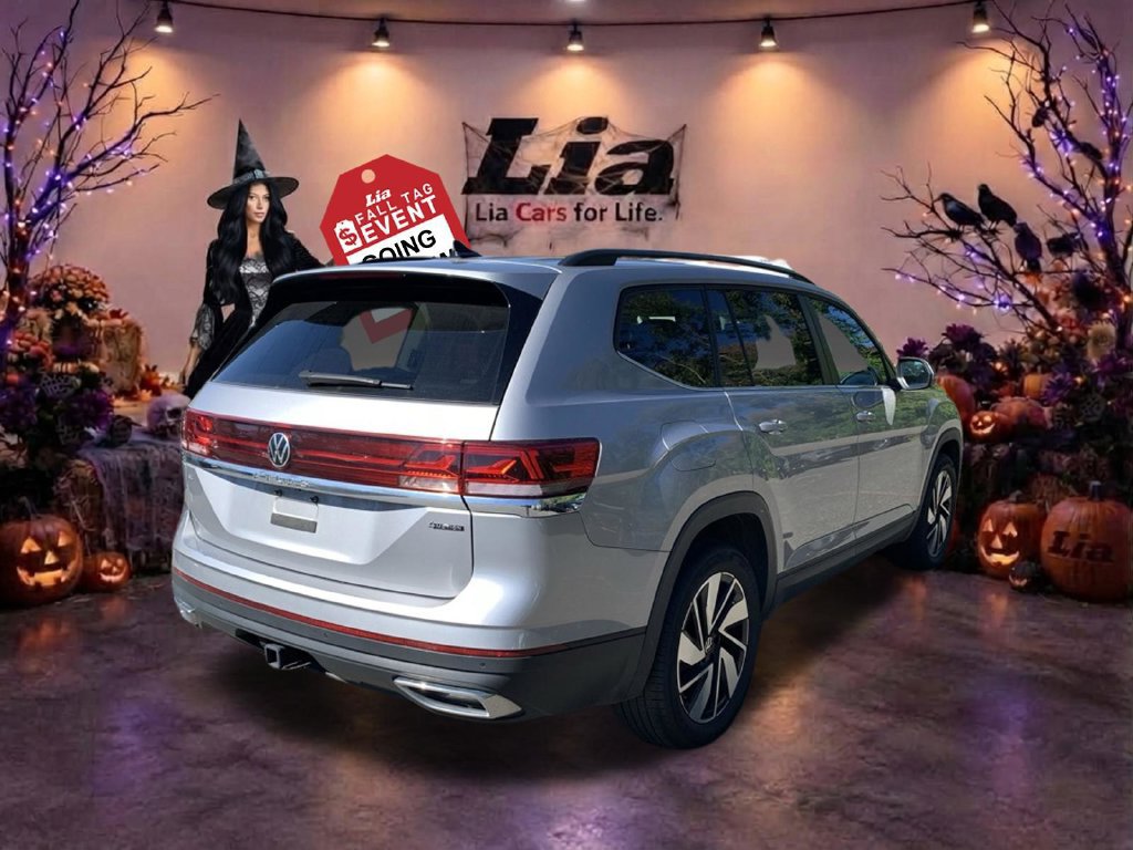 Used 2025 Volkswagen Atlas SE AWD/4WD image 3
