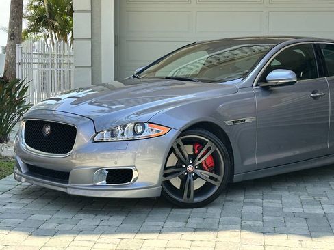 Used 2014 Jaguar XJ R LWB image 2