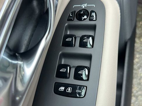 Certified 2025 Volvo XC90 T8 Ultra image 22