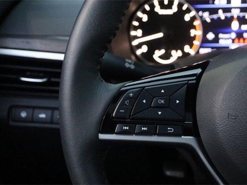 Certified 2025 Nissan Altima 2.5 SL image 12