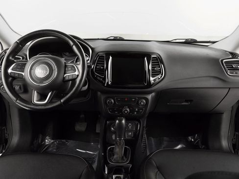 Used 2020 Jeep Compass Limited image 2