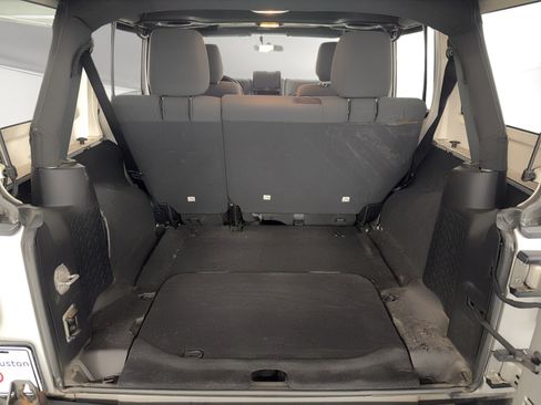 Used 2012 Jeep Wrangler Unlimited Sport AWD/4WD image 13