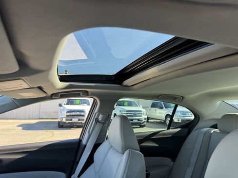 Used 2016 Acura TLX image 25