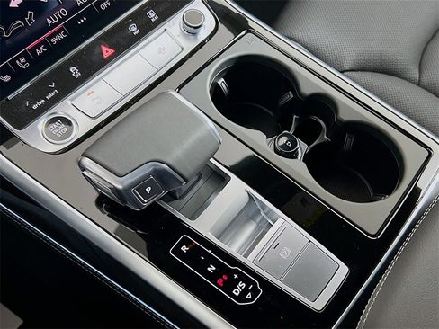 New 2026 Audi Q8 Premium Plus image 18