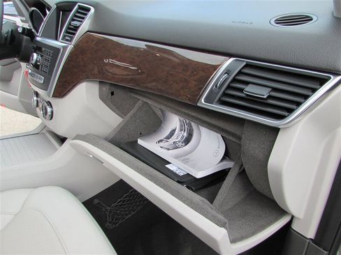 Used 2013 Mercedes-Benz ML 350 4MATIC image 48