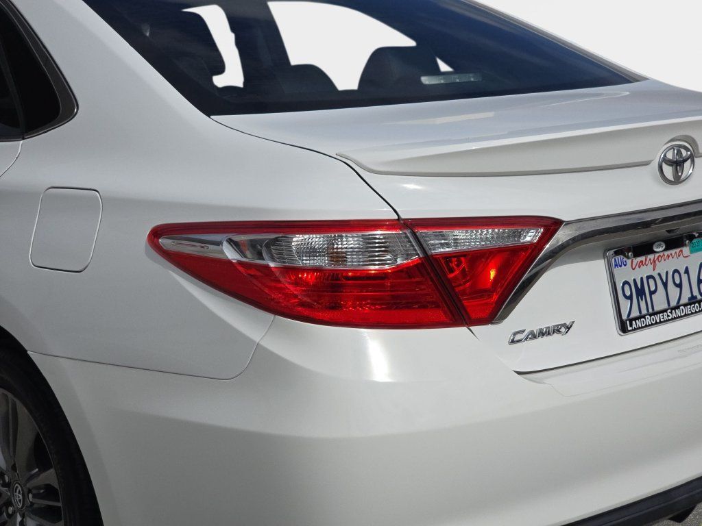 Used 2017 Toyota Camry SE FWD image 35