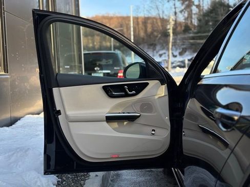 Certified 2023 Mercedes-Benz C 300 4MATIC Sedan image 18