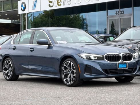 Used 2026 BMW 330i Sedan w/ Premium Package RWD image 7