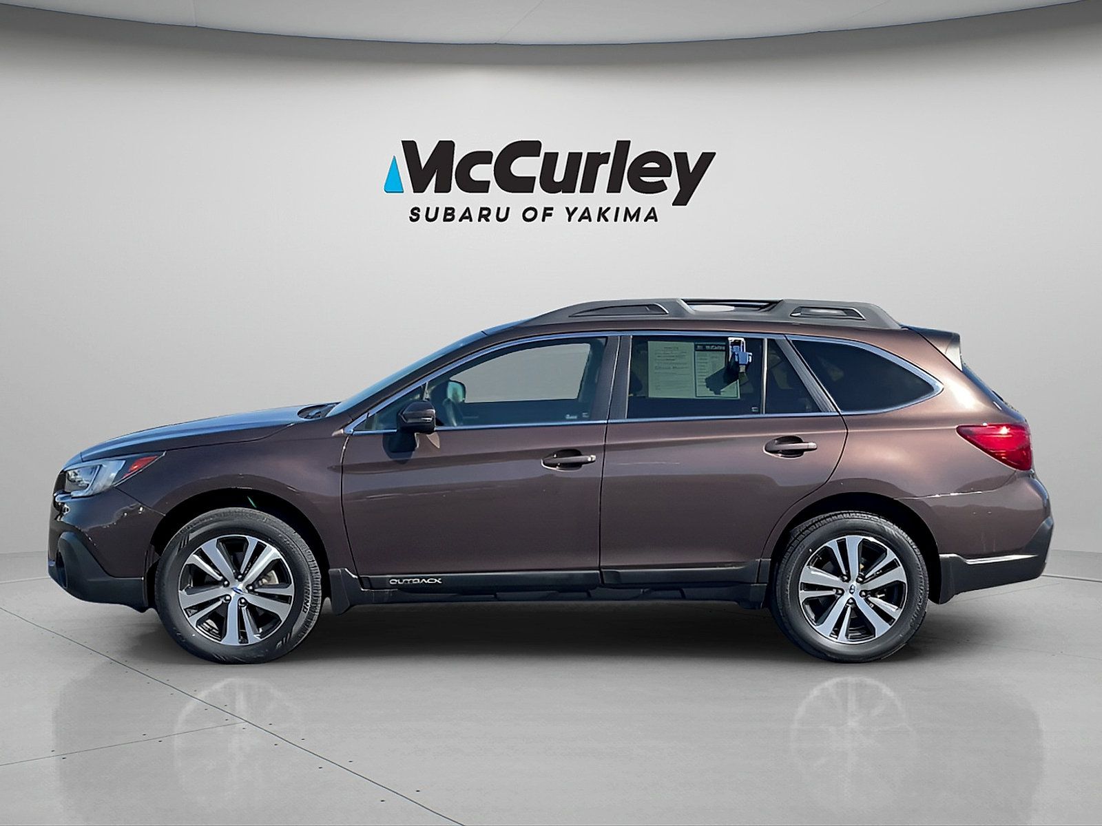 Used 2019 Subaru Outback 2.5i Limited AWD/4WD image 3