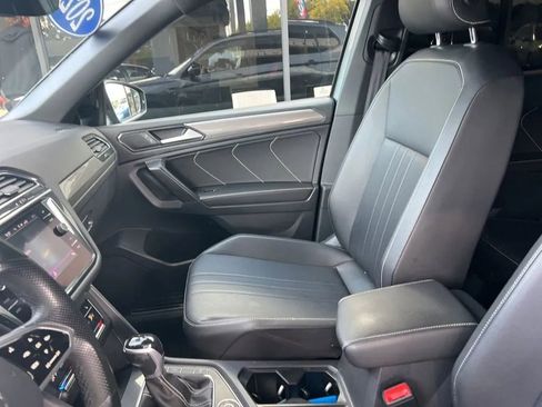 Used 2022 Volkswagen Tiguan SE R-Line image 35