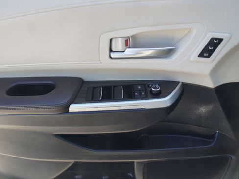 Used 2024 Toyota Sienna Platinum image 32