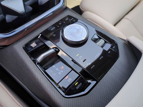 Certified 2026 BMW X3 xDrive30 w/ Premium Package image 24