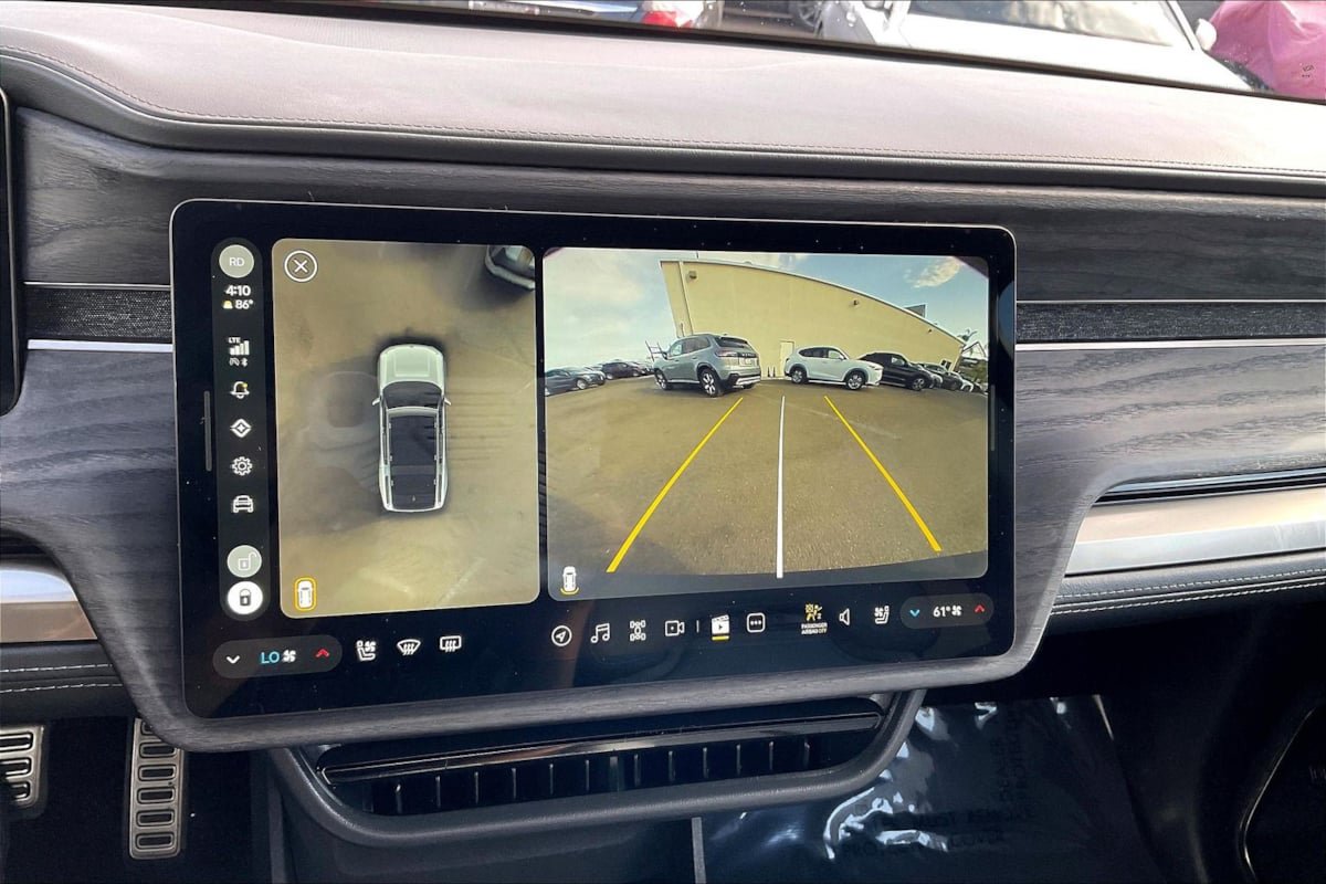 Used 2023 Rivian R1S Adventure Quad AWD/4WD image 18