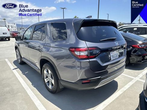 Used 2025 Honda Pilot EX-L image 10