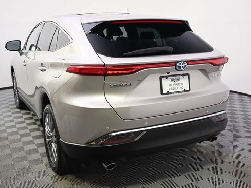 Used 2024 Toyota Venza Limited AWD/4WD image 4