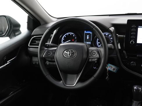 Used 2022 Toyota Camry SE FWD image 14