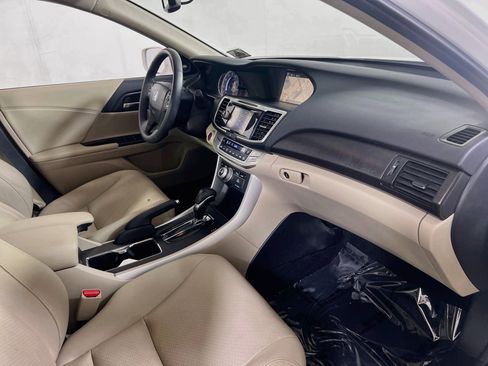 Used 2015 Honda Accord EX-L image 29