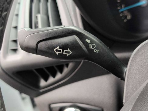 Used 2018 Ford Transit Connect XLT image 24