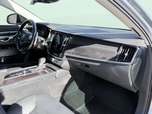 Used 2018 Volvo S90 T5 Momentum w/ Convenience Package image 48