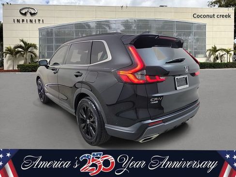 Used 2023 Honda CR-V Sport Touring image 3
