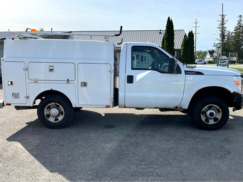 Used 2011 Ford F250 XL w/ Skid Plate Pkg image 6