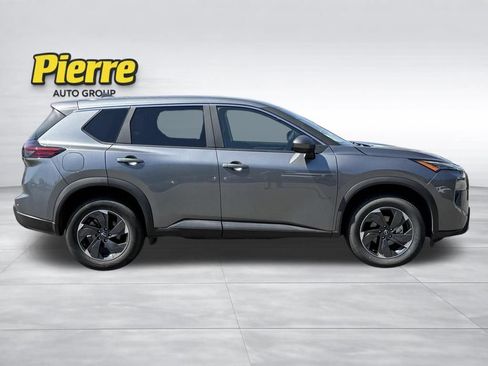Used 2025 Nissan Rogue SV AWD/4WD image 3