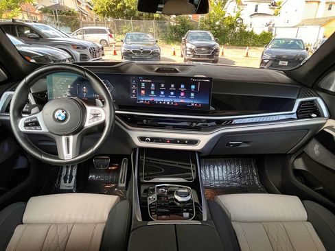 Used 2024 BMW X7 M60i w/ Executive Package AWD/4WD image 14