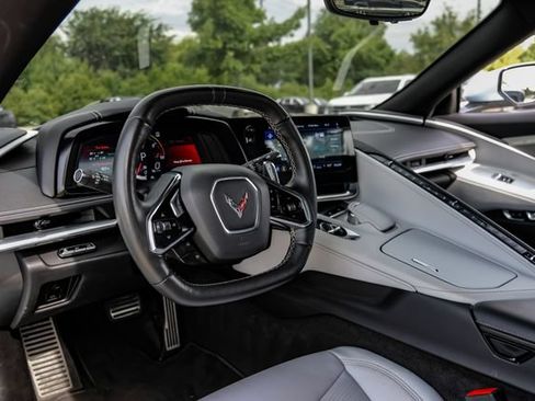 Used 2023 Chevrolet Corvette Stingray Preferred Cpe w/ 2LT RWD image 2