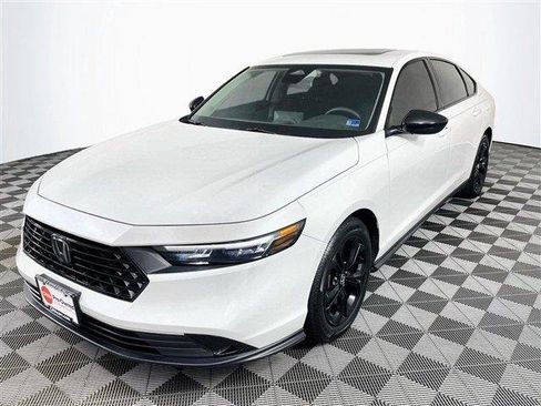 Used 2025 Honda Accord SE image 3
