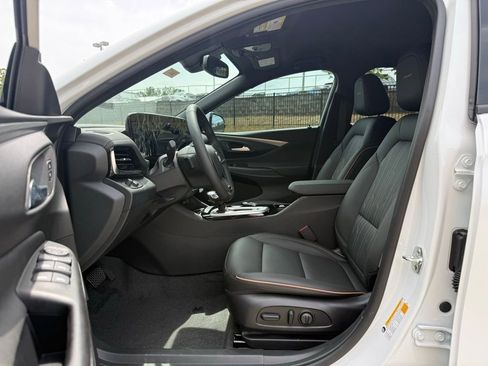 New 2026 Buick Envista Avenir FWD image 18