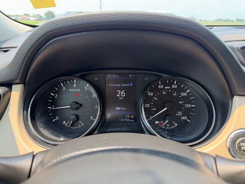 Used 2020 Nissan Rogue SV w/ Premium Package FWD image 20