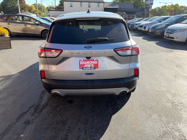 Used 2022 Ford Escape SE w/ Cold Weather Package FWD image 7