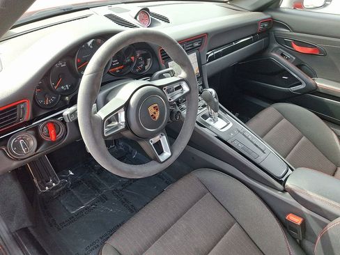 Used 2019 Porsche 911 Carrera T image 4