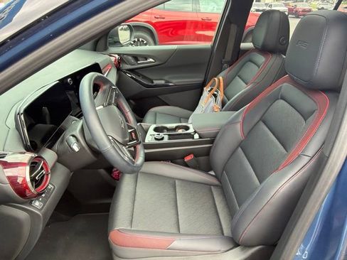 Used 2025 Chevrolet Equinox RS AWD/4WD image 9