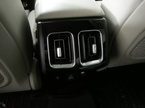 Used 2023 Kia Sorento SX Prestige w/ Panoramic Sunroof Package AWD/4WD image 19