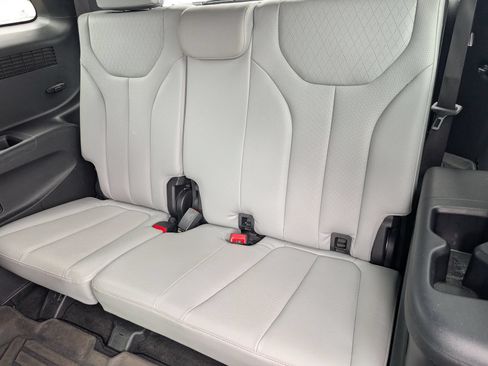 Used 2021 Hyundai Palisade SEL w/ Premium Package FWD image 8