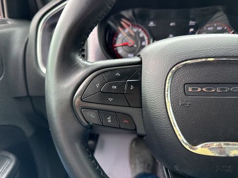 Used 2018 Dodge Charger SXT w/ Blacktop Package RWD image 28