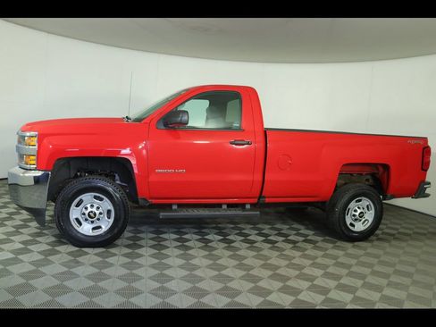 Used 2016 Chevrolet Silverado 2500 W/T w/ WT Convenience Package AWD/4WD image 12