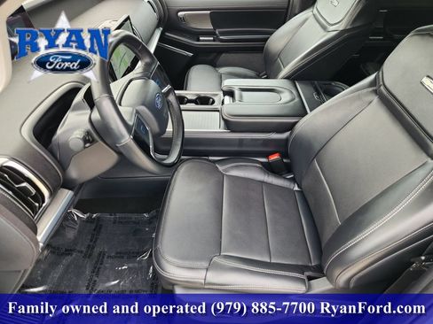 Certified 2025 Ford Expedition Max Platinum AWD/4WD image 9