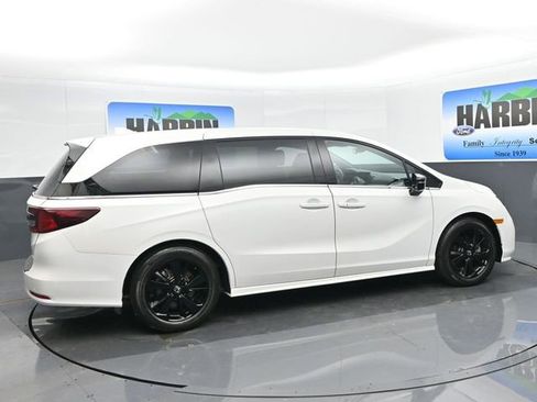 Used 2023 Honda Odyssey Sport image 6