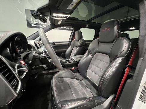 Used 2016 Porsche Cayenne GTS image 28