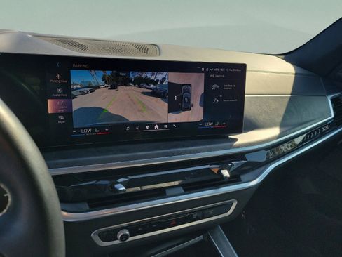 Used 2024 BMW X5 xDrive40i w/ Premium Package image 34