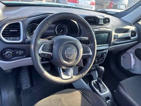 Used 2021 Jeep Renegade Latitude w/ Sun & Sound Group FWD image 13