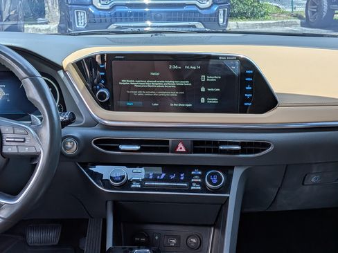Used 2023 Hyundai Sonata Limited FWD image 17