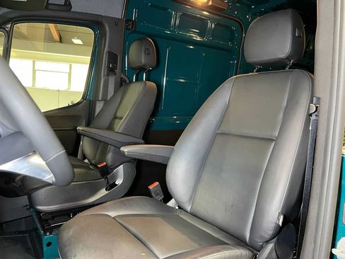 Used 2026 Mercedes-Benz Sprinter 2500 image 25