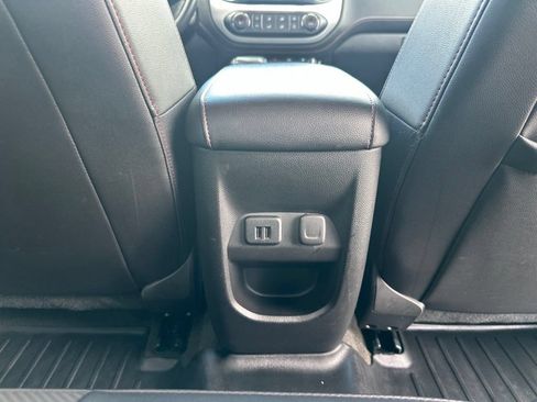 Used 2015 GMC Canyon SLE w/ All-Terrain Package AWD/4WD image 22