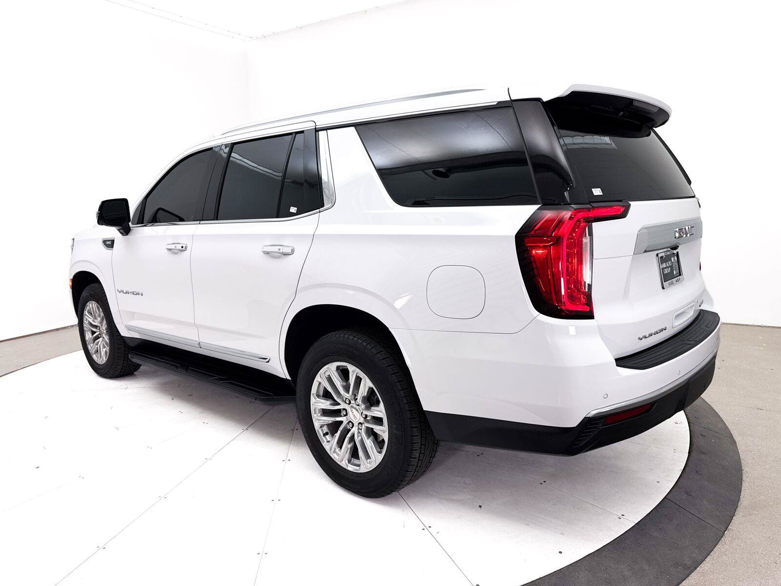 Used 2022 GMC Yukon SLT w/ SLT Premium Package AWD/4WD image 13