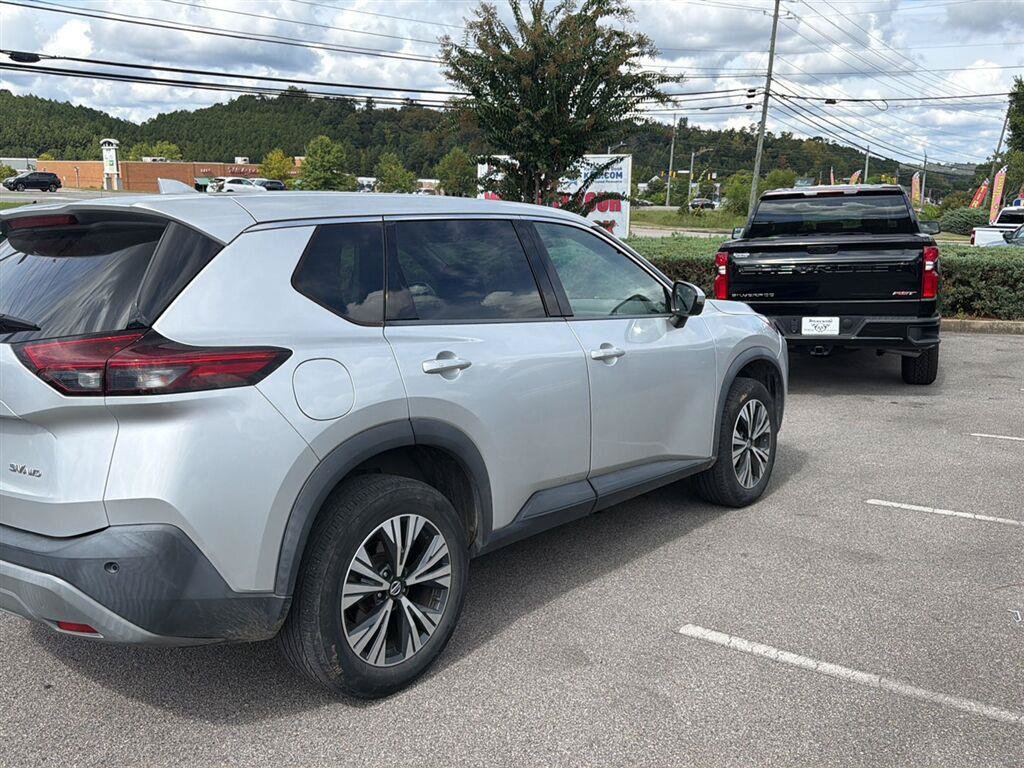 Used 2021 Nissan Rogue SV AWD/4WD image 3